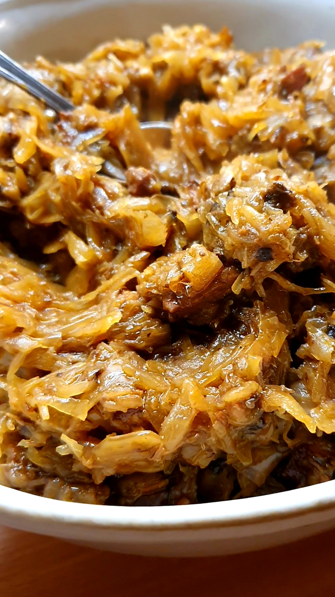 Bigos z kiszonej i słodkiej kapusty. Duża ilość mięsa! - Pasta Mama Cooks