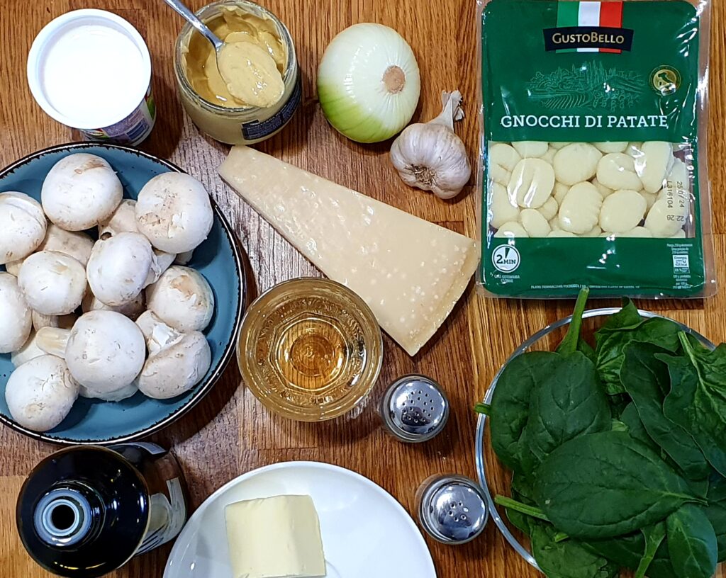 Creamy-Spinach-Mushroom-Gnocchi-ingredients